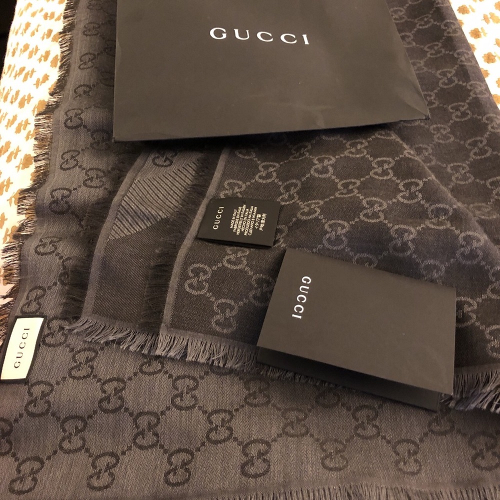 Gucci Scarf - Picture 2 of 4
